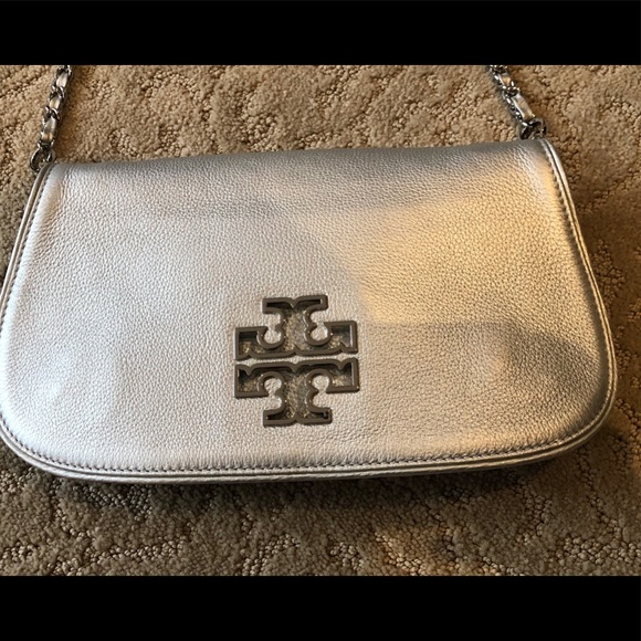 Tory Burch Handbags - Tory Burch silver crossbody